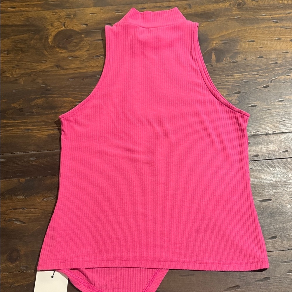MOTF Women's Vibrant Pink Turtleneck Tank Top - Picture 6 of 8